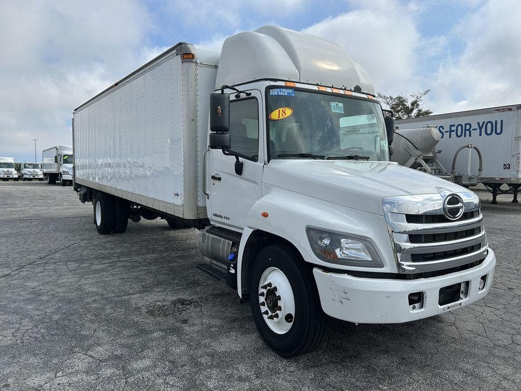2019 Hino 338 image 7