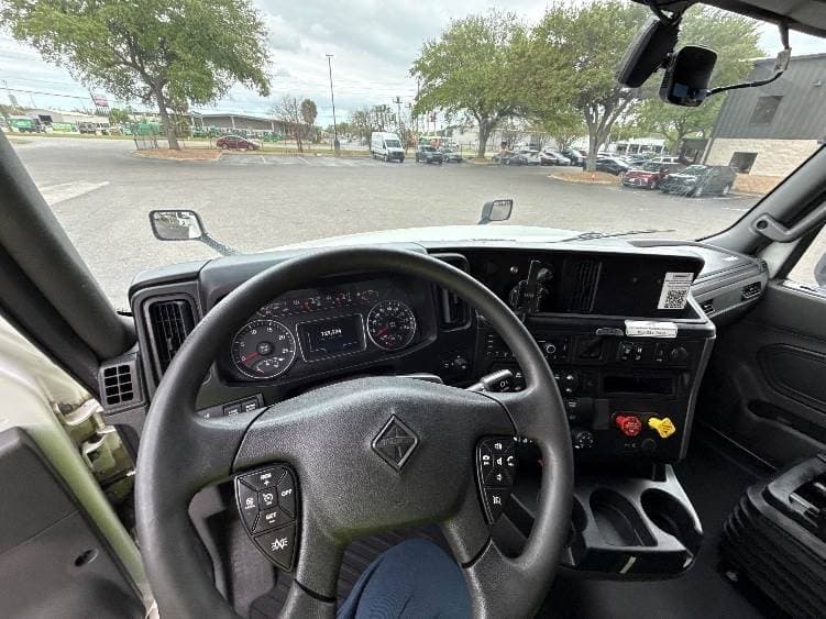 2023 International LT62F image 4
