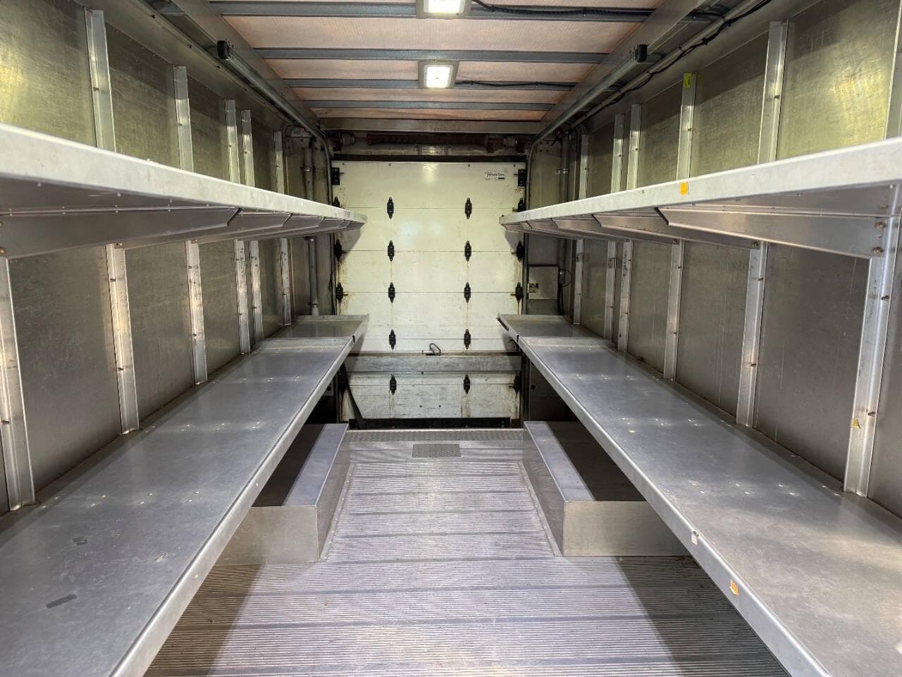 2021 Freightliner MT45 image 14