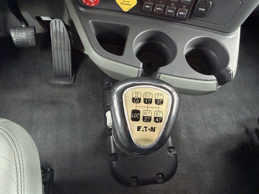Used 2020 KENWORTH T880 image 21