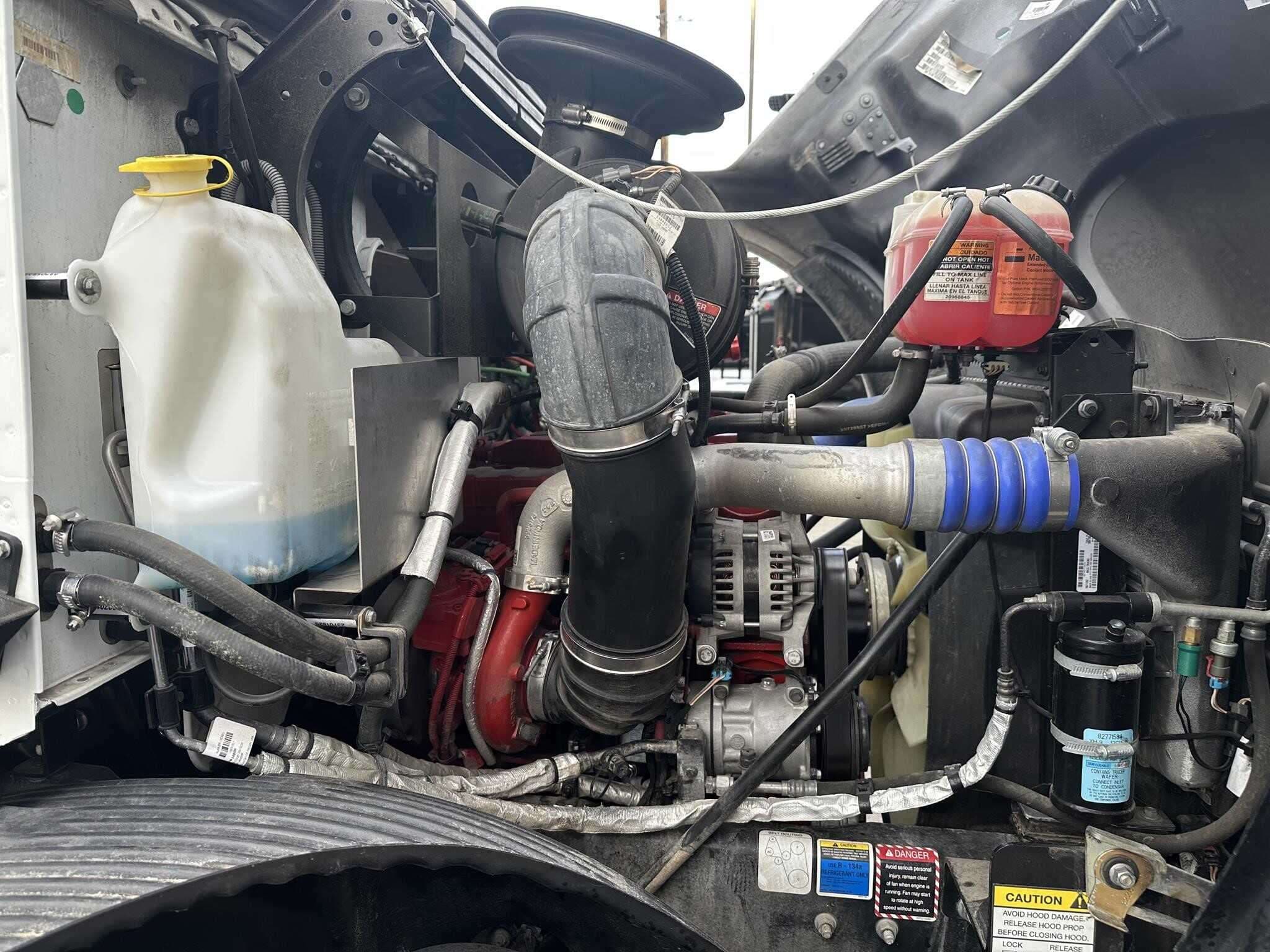 Used 2021 MACK MD6 Reefer/Refrigerated Truck image 8