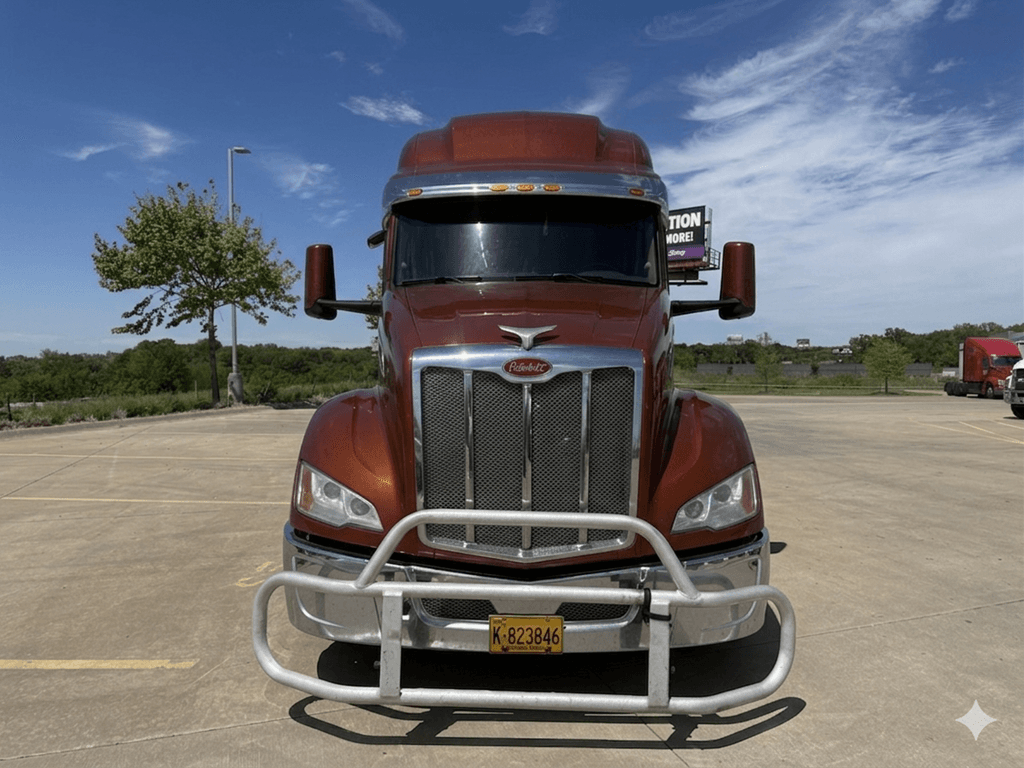 Used 2022 PETERBILT 579 image 4