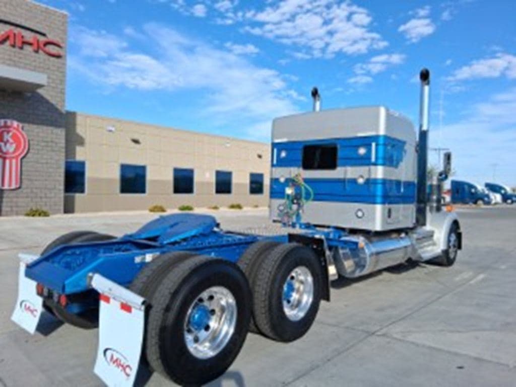 New 2027 KENWORTH W900L image 10