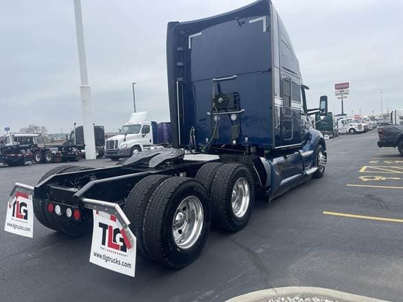 2021 Kenworth T680 image 5