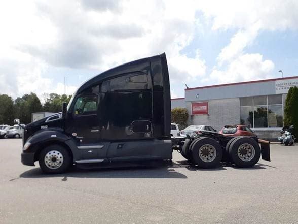 2019 Kenworth T680 image 2