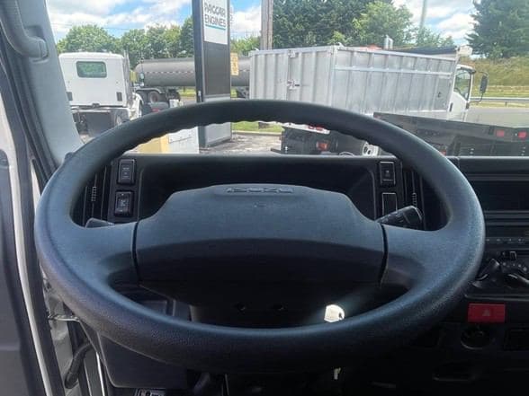 2024 Isuzu 3500 image 18