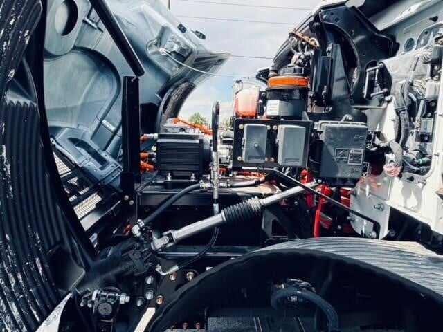 New 2024 MACK MD6 Box Truck - Straight Truck in Commerce City, CO image 9