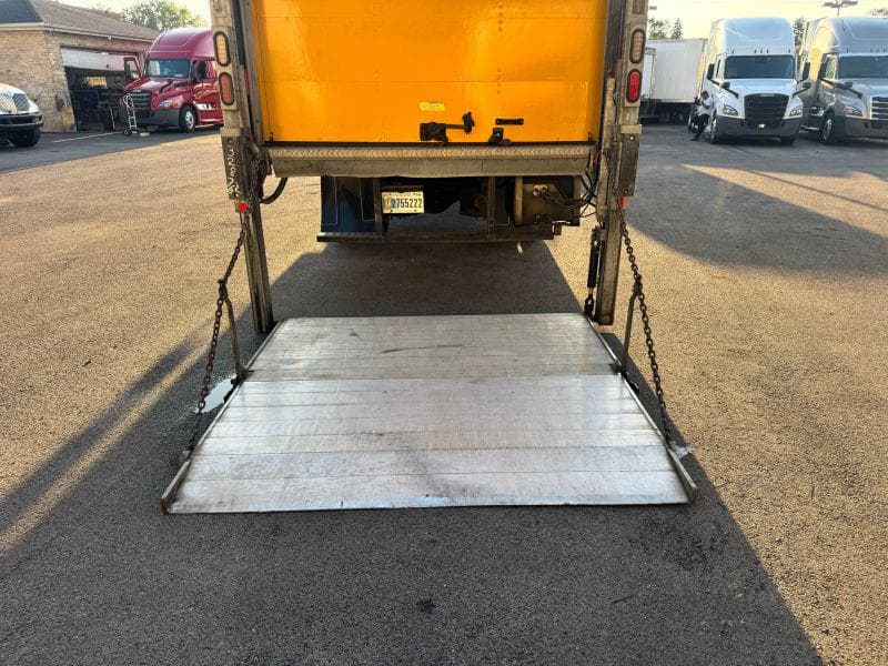 2019 International 4300 image 16