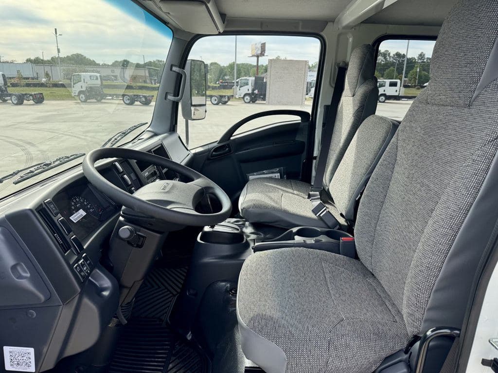 New 2027 ISUZU NPR-HD image 3