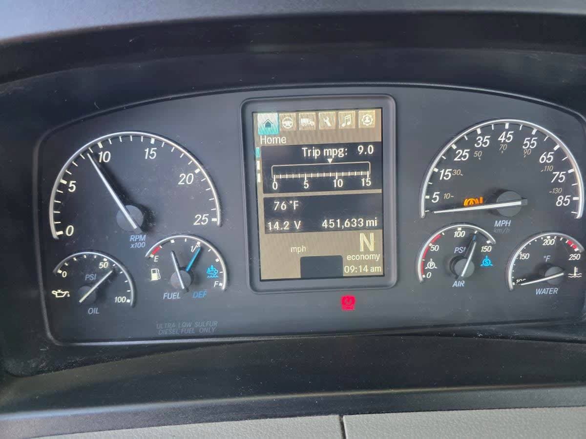 2019 Freightliner Cascadia image 9