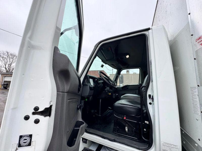 2020 International MV607 image 16