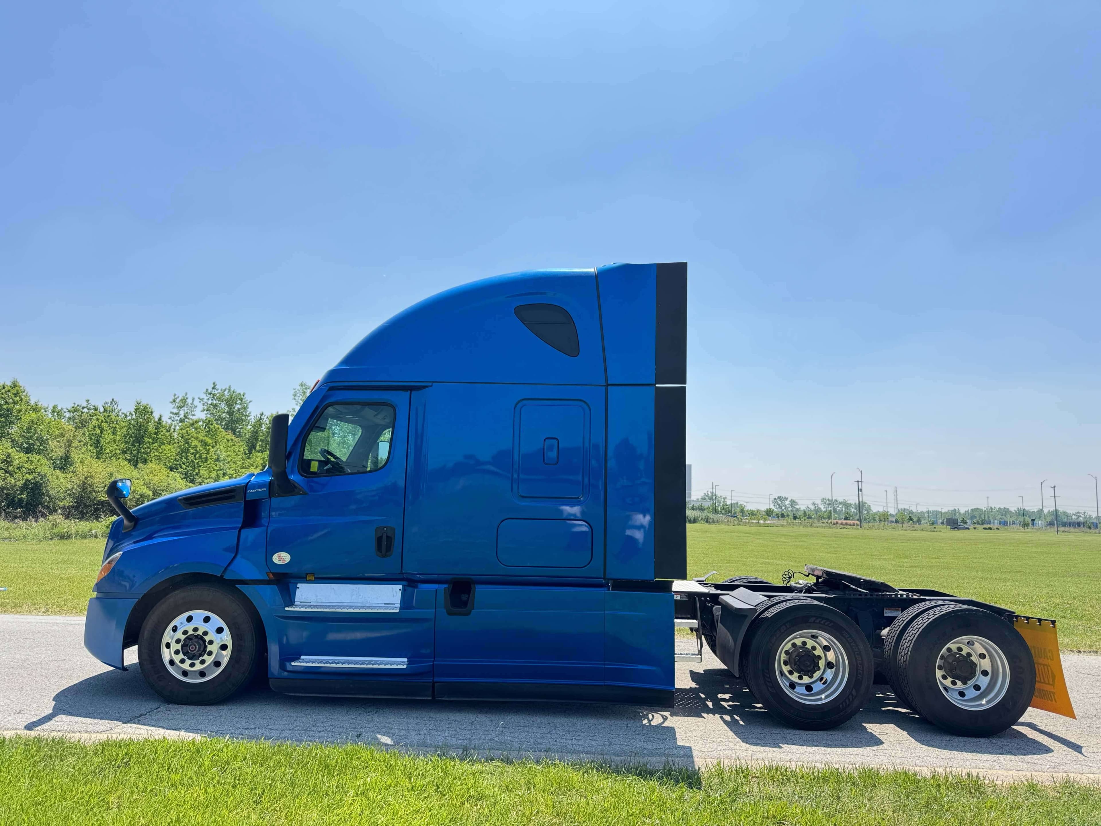 2022 Freightliner Cascadia 126 image 7