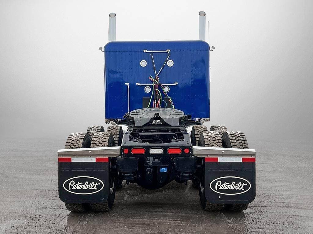 2027 Peterbilt 589 image 5