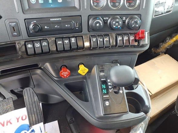 2026 Kenworth W990 image 13