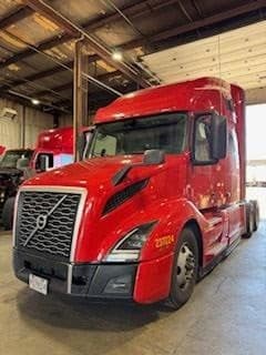 2023 Volvo VNL64T760 image 2