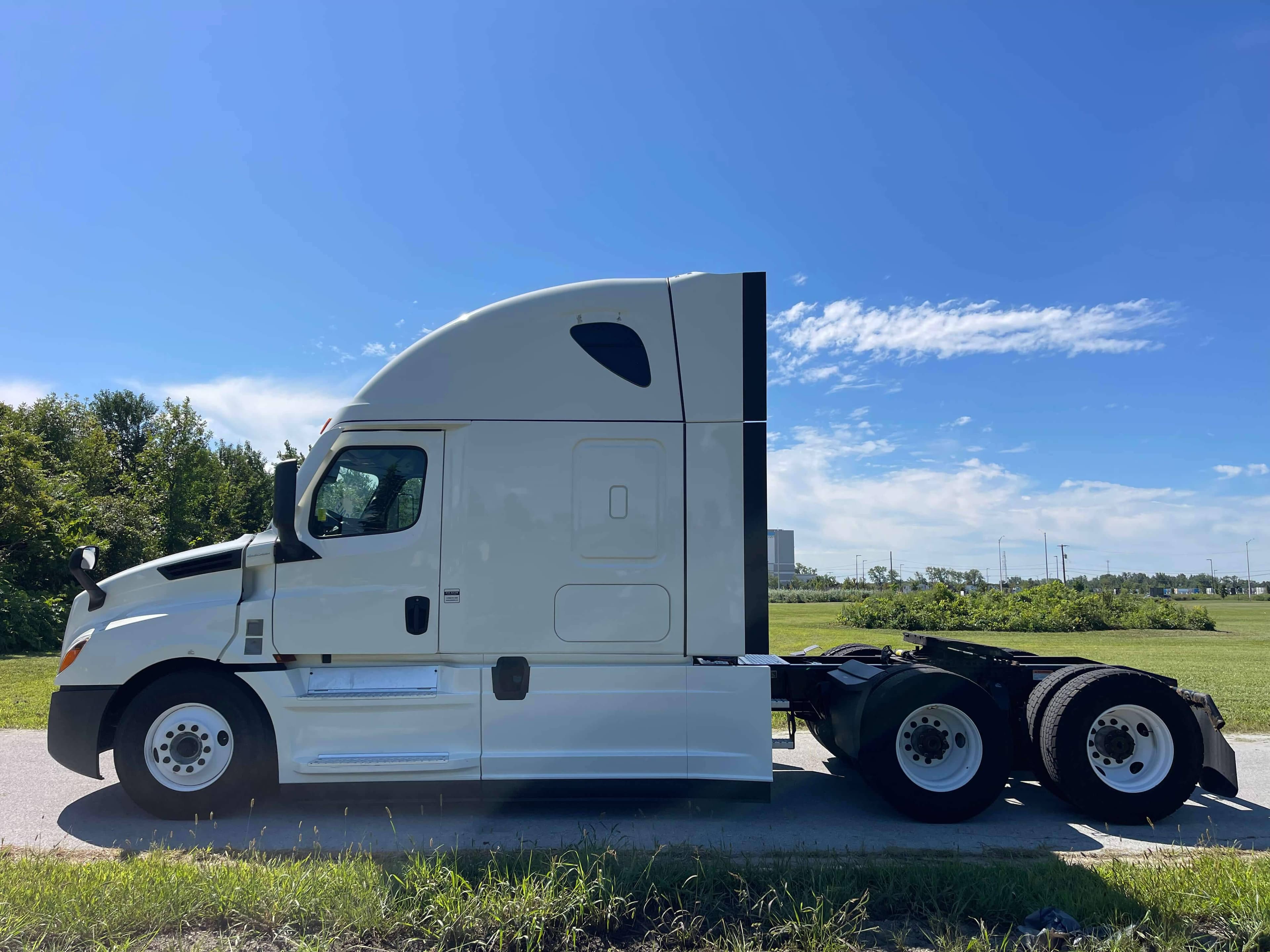2022 Freightliner Cascadia 126 image 5