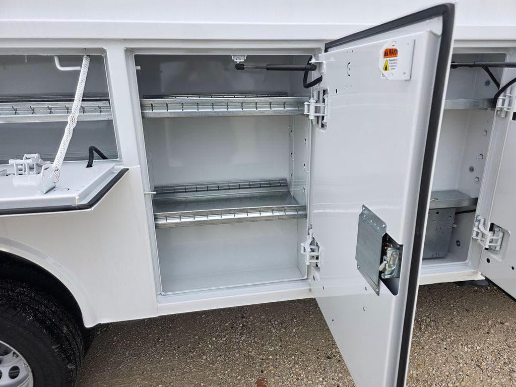 2024 Ford Transit-350 Base image 32
