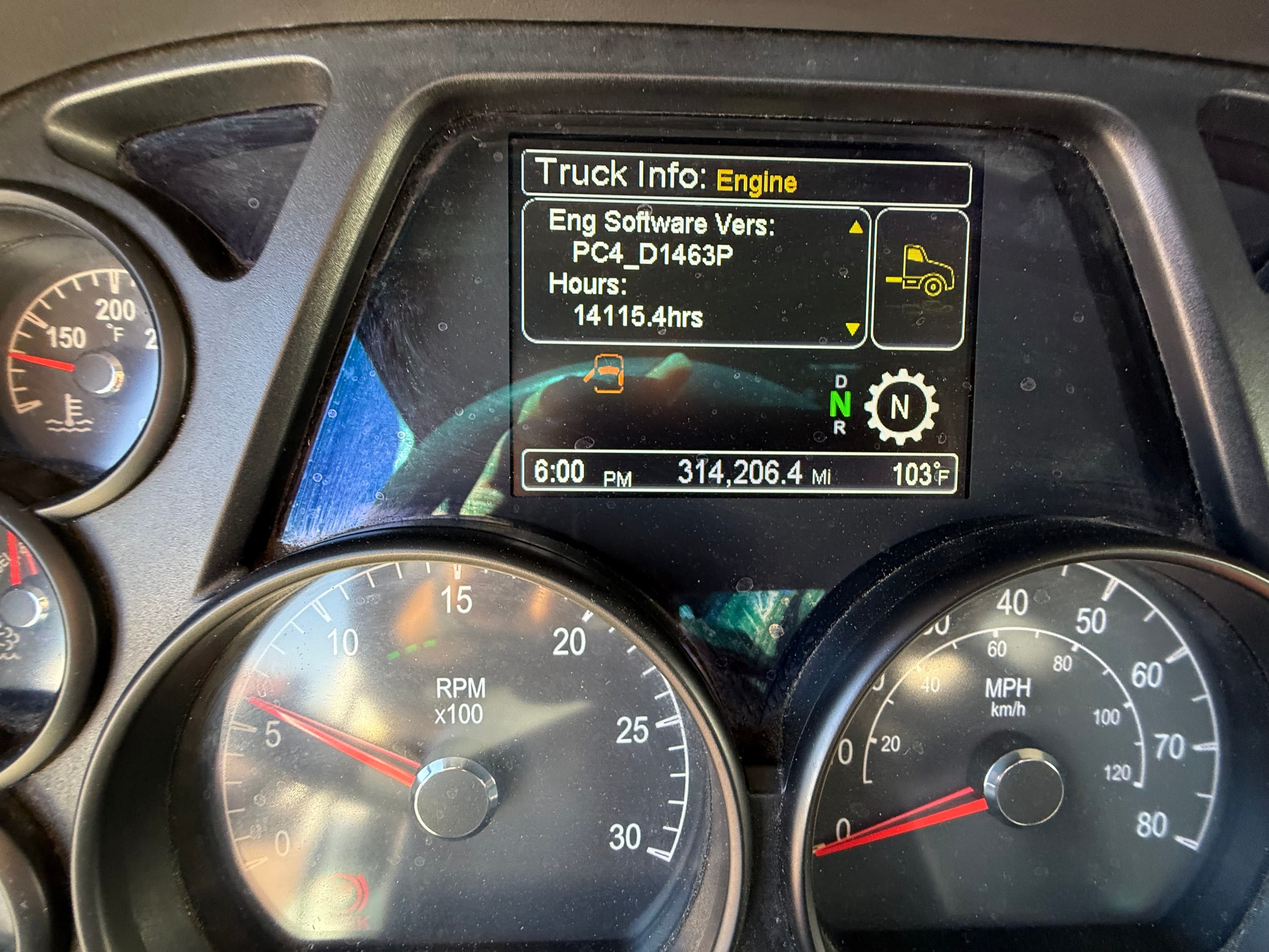 2020 Peterbilt 579 image 9