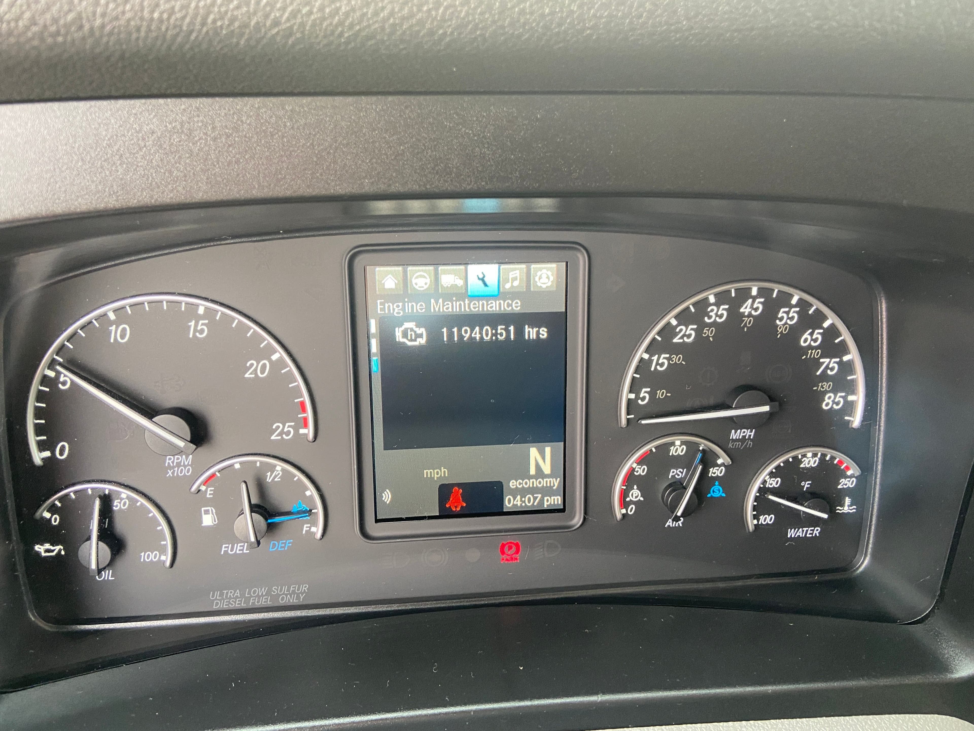 2021 Freightliner Cascadia image 14