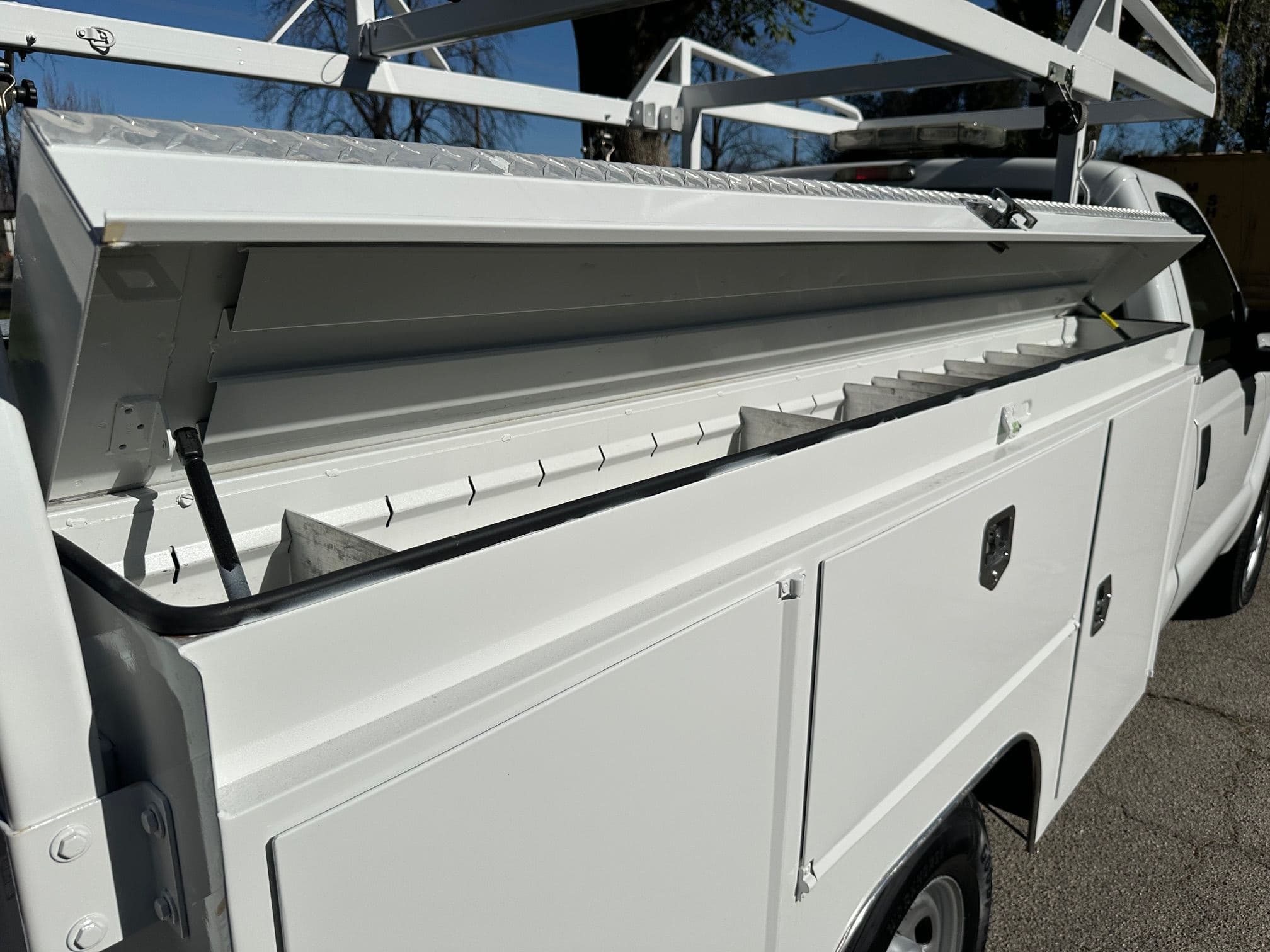 2011 FORD F250 SD Service Body with Liftgate 13497 image 12