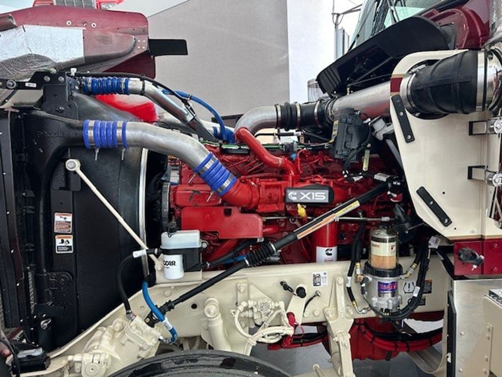 New 2027 KENWORTH W900L image 6