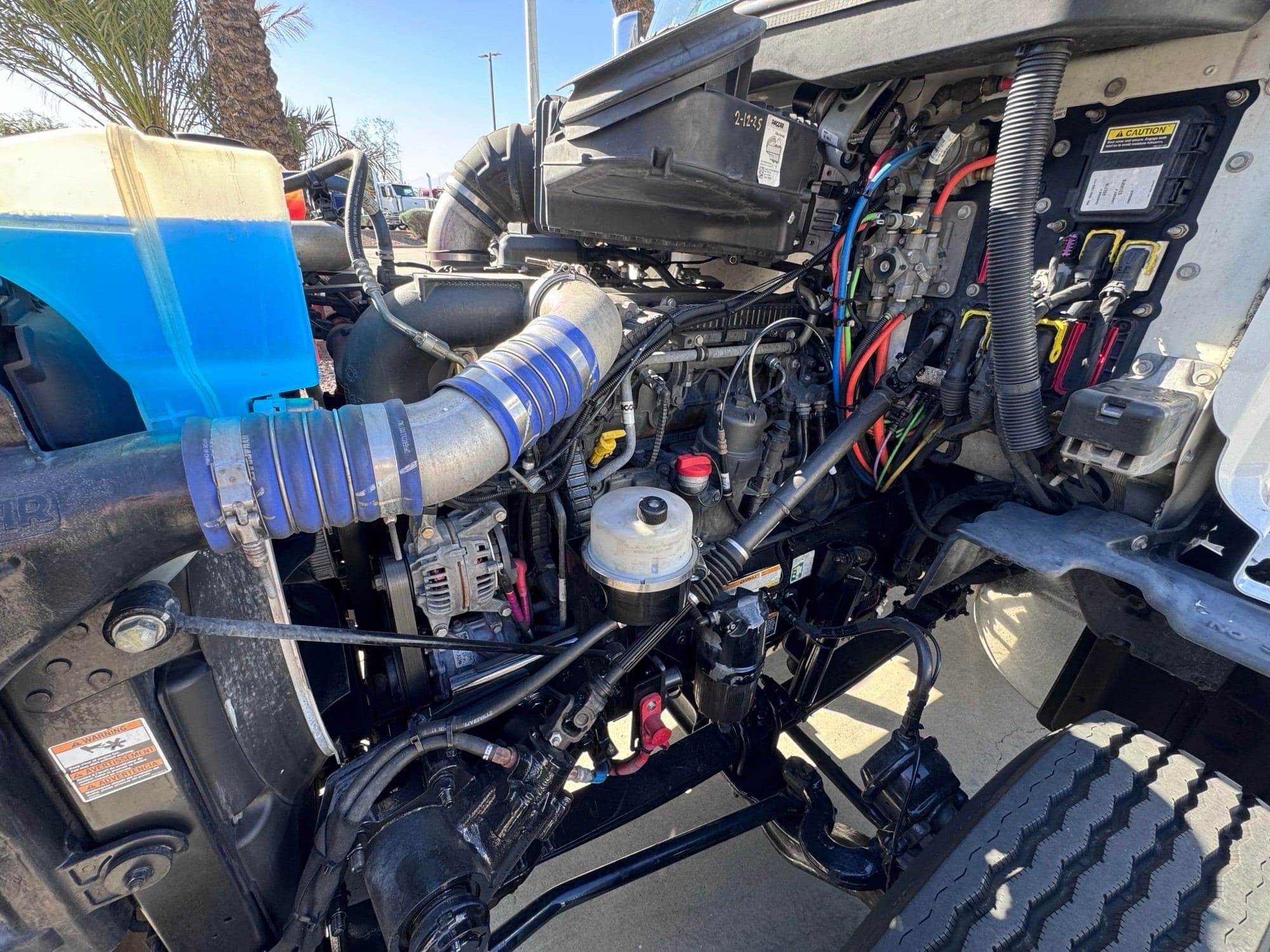 2020 Peterbilt 579 image 16