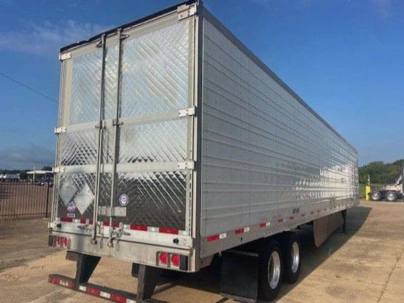 2022 Utility 3000R image 2