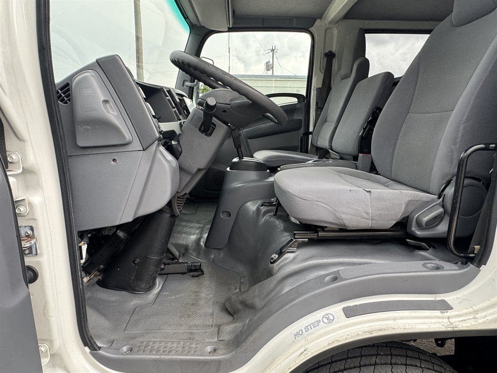 2021 Isuzu NPR XD image 67