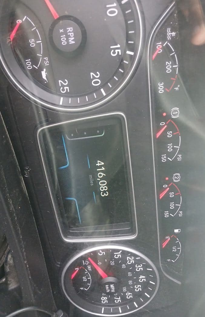 2020 International LT625 image 2