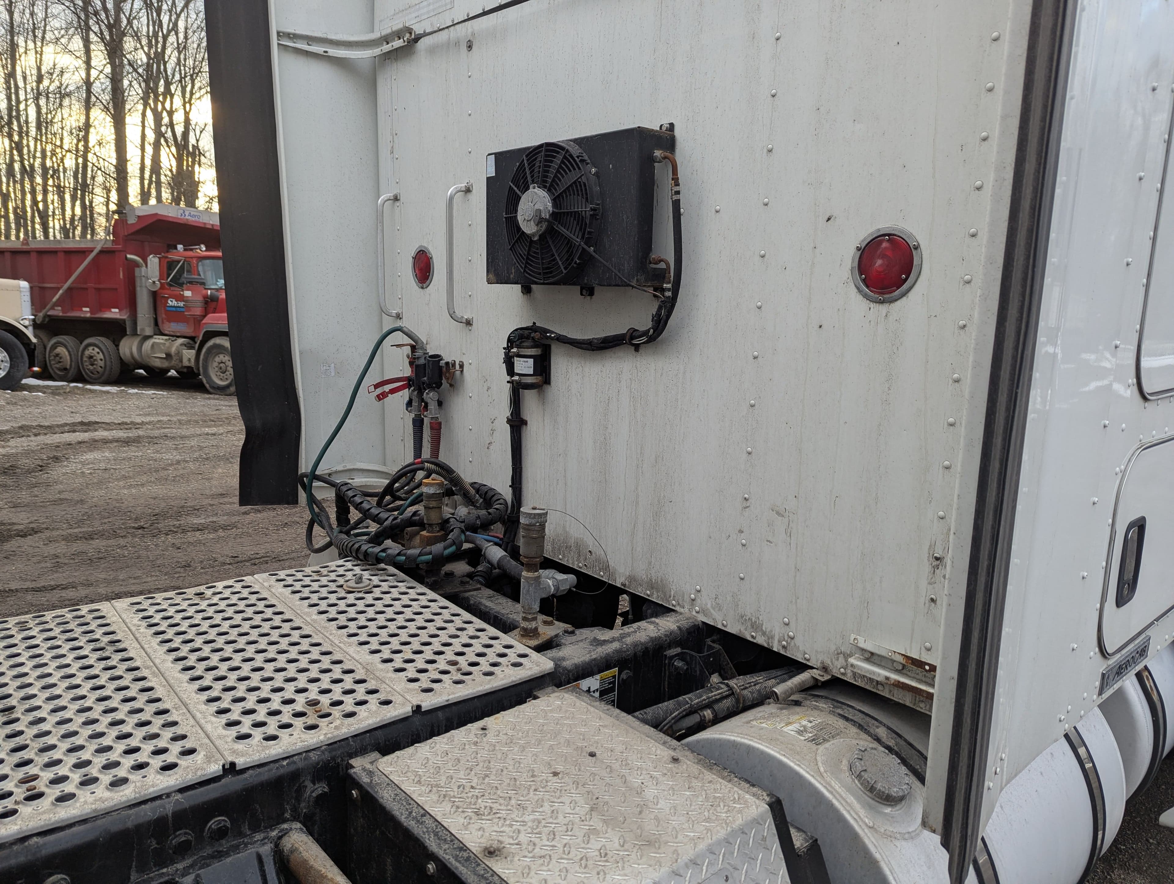 2014 Kenworth T6 Series image 10