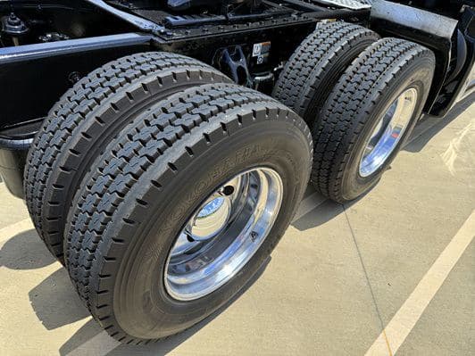 2022 Kenworth T680 image 11
