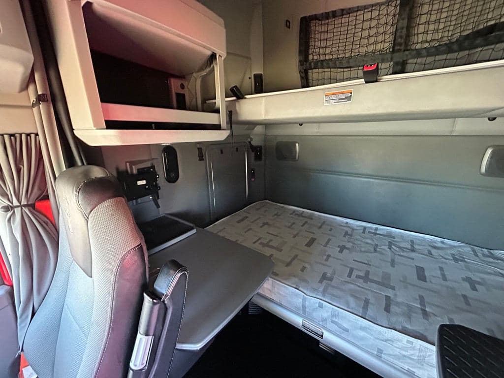 2021 Kenworth T680 STK#611619 image 12