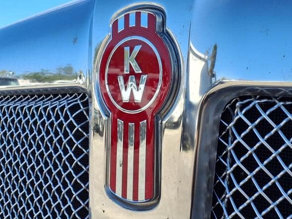 2025 Kenworth T880 image 29