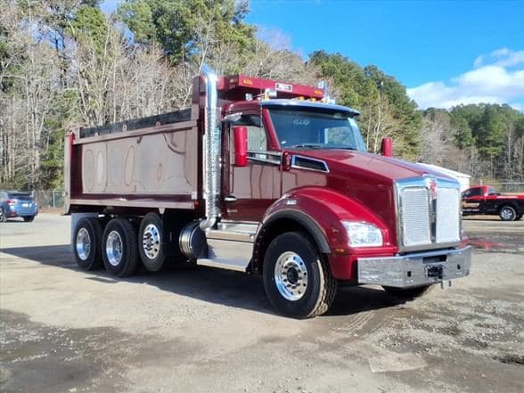 2025 Kenworth T880 image 1