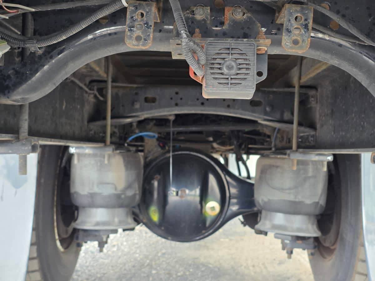 2020 Freightliner M2 image 15