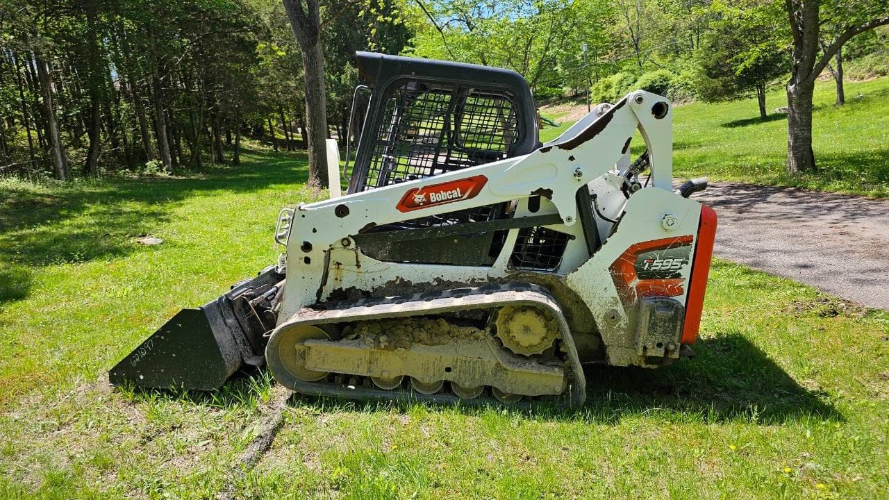 2021 Bobcat T595 image 1