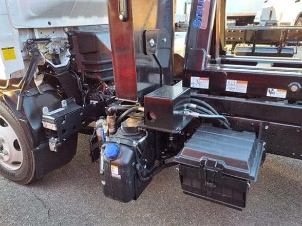 2024 Isuzu NRR image 10