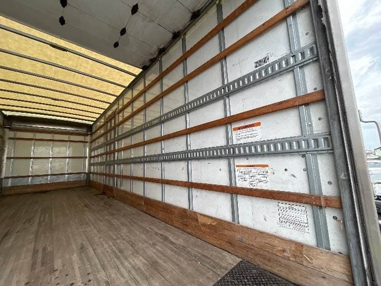 2022 International MV607 Box Truck - 220HP, 6 Speed Automatic, Roll up Door image 12