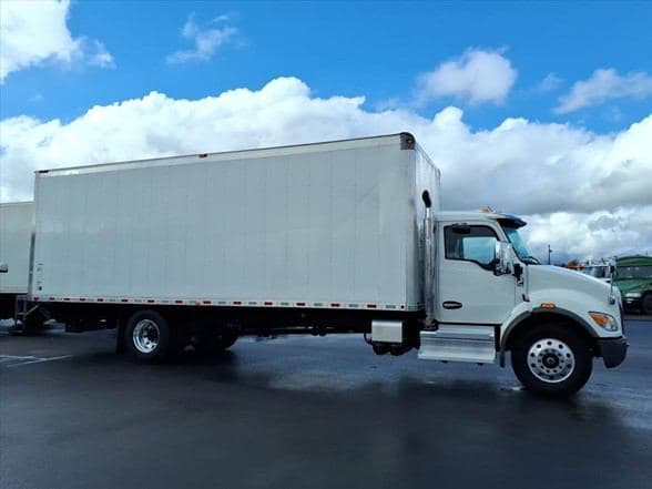 2024 Kenworth T280 image 2
