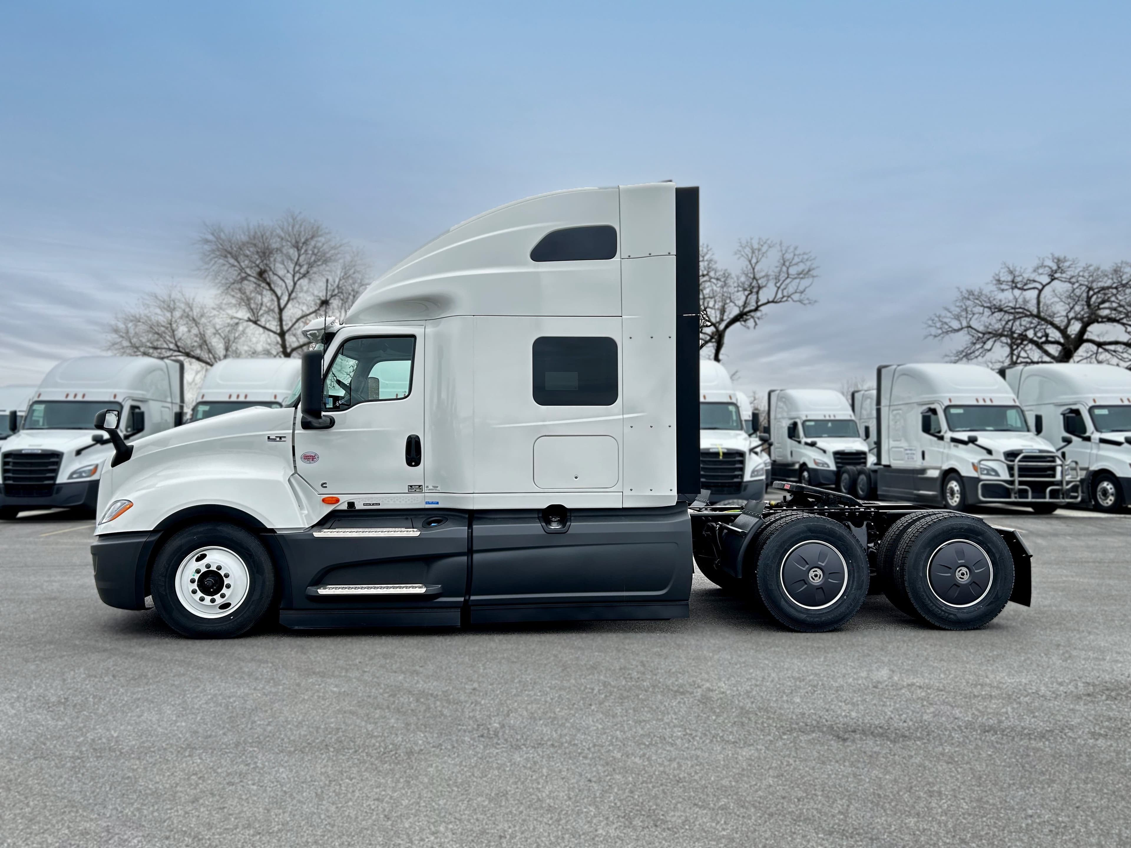 2026 International LT62F image 3