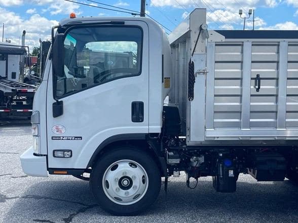 2024 Isuzu 3500 image 7