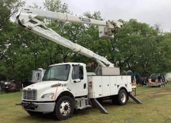 2016 Freightliner M2 106 image 6