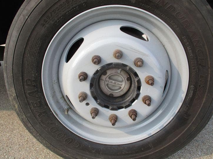 2016 Ford F-550 BUCKET TRUCK 4X4 image 21