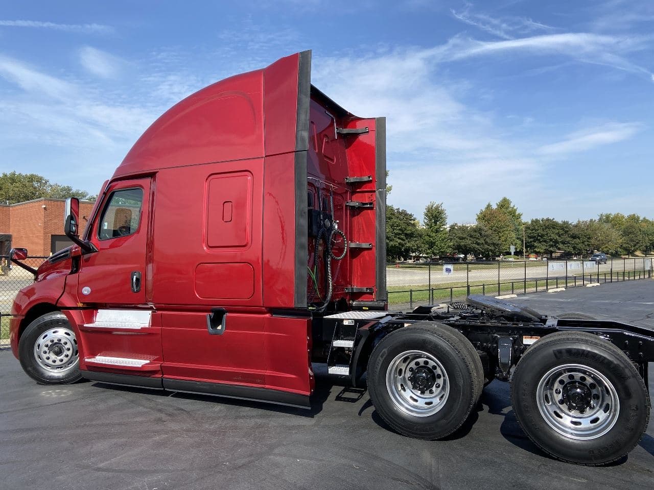 2020 Freightliner Cascadia image 8