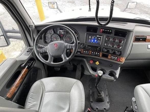 2020 Kenworth T680 image 4