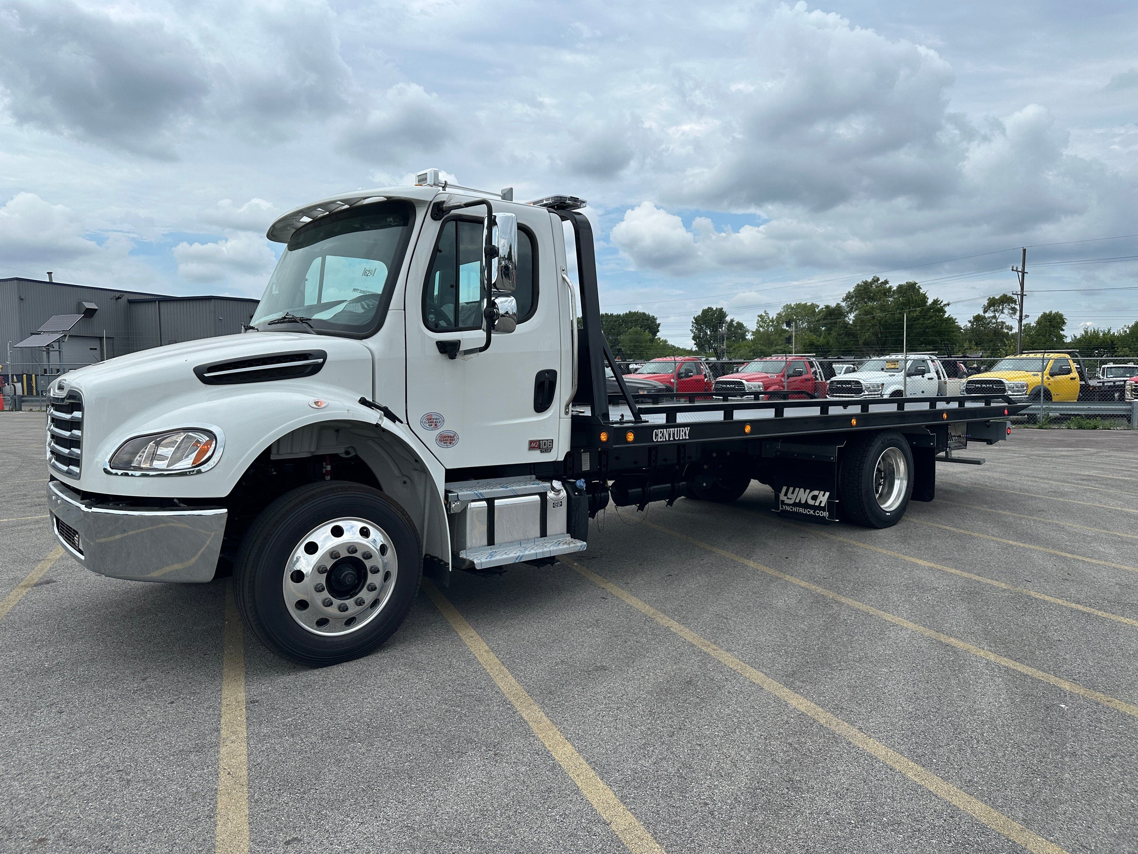 2025 Freightliner M2 106 Medium Duty WITH A CENTURY 21.5' STEEL CARRIER  (SK#: 6254C)  image 2