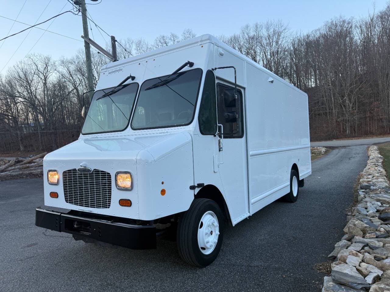 2020 Freightliner MT45 image 18