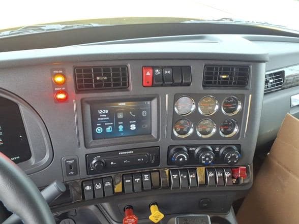 2026 Kenworth W990 image 15