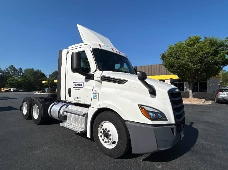 2021 Freightliner Cascadia image 13