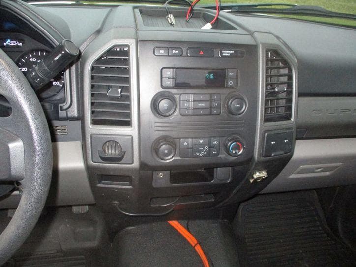 2017 Ford F-550 BUCKET TRUCK 92K MILES image 14